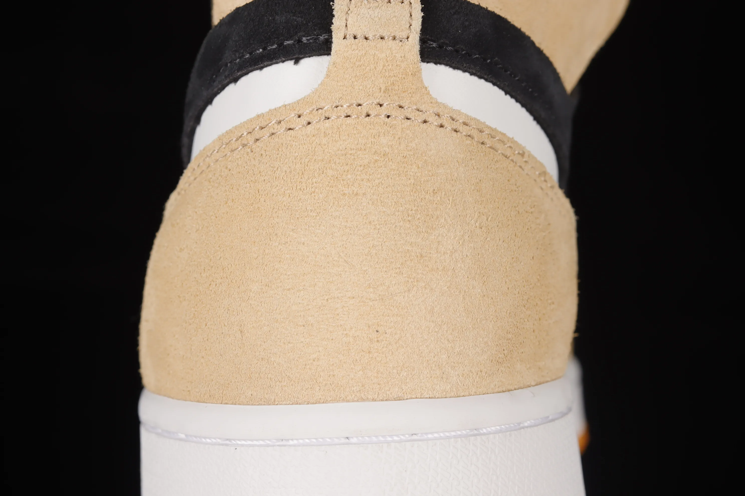 All categories Air Jordan Jordan series basketball shoes Air Jordan 1 High Air Jordan 1 Zoom CMFT AJ1 Joe 1 white, black and yellow color matching CT0978-200